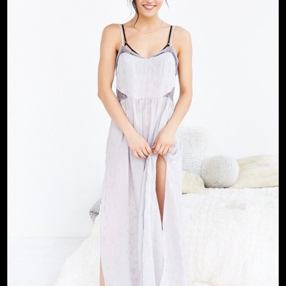 UO Out From Under Embroidered Maxi Slip‎ Dress Gray Lilac Womens Large